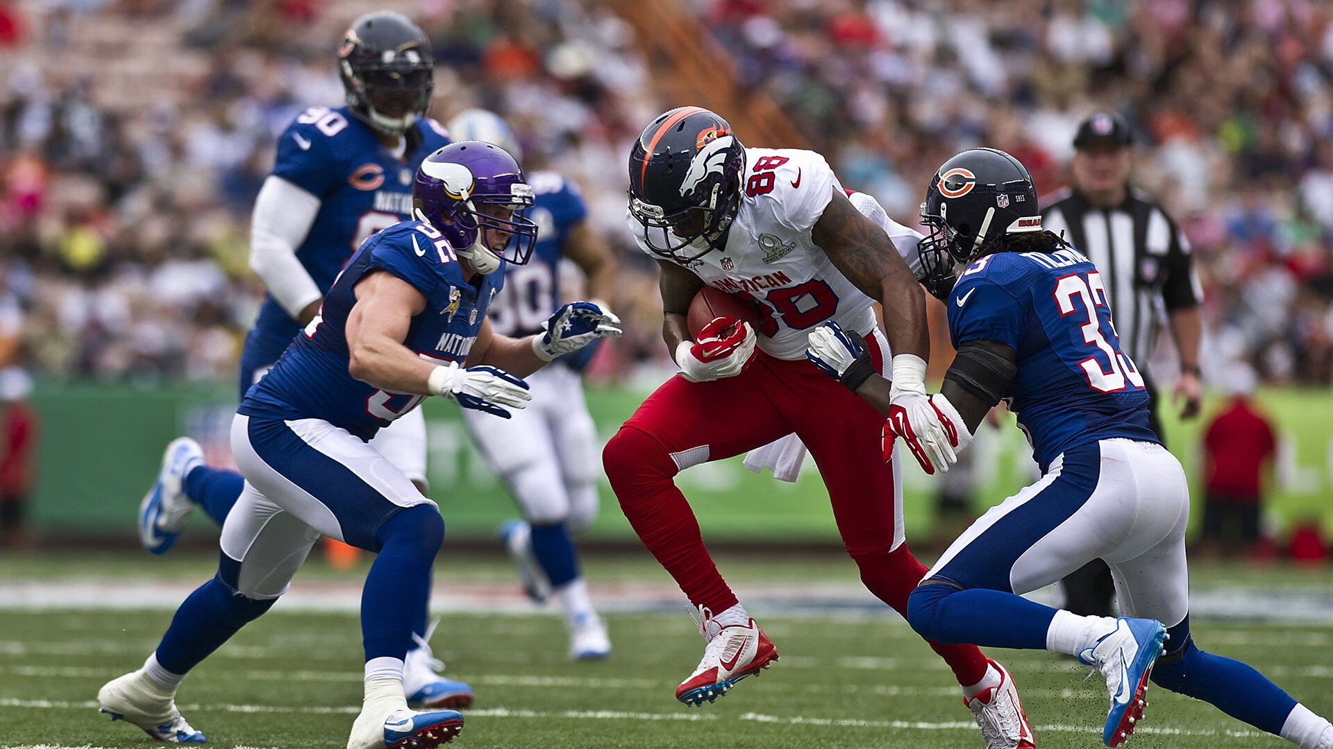 开云电竞中国-LOL赛场英雄操作扣人心弦,lol操作锦集